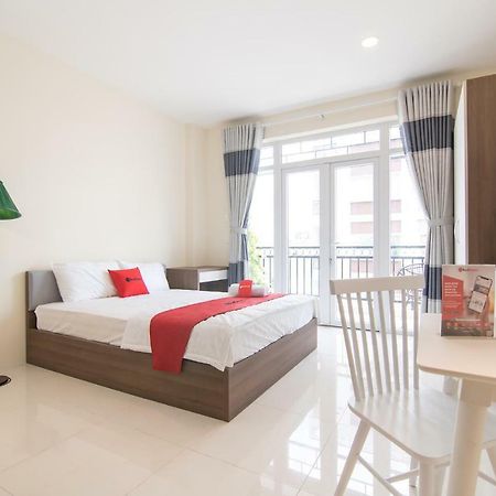 Готель Reddoorz Near Xo Viet Nghe Tinh Street Хошимін Екстер'єр фото