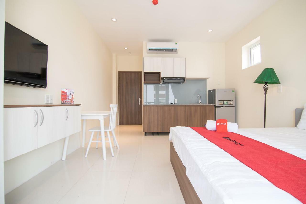 Готель Reddoorz Near Xo Viet Nghe Tinh Street Хошимін Екстер'єр фото