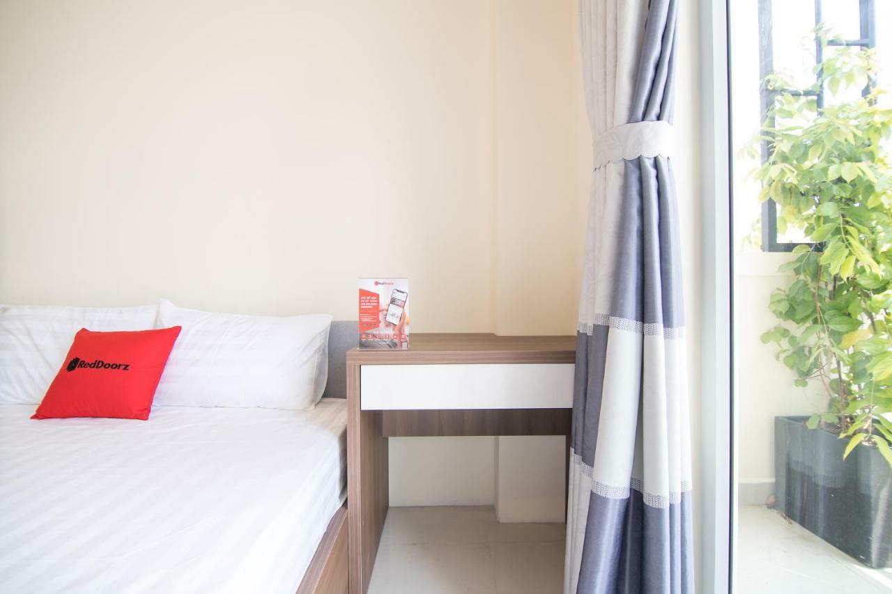 Готель Reddoorz Near Xo Viet Nghe Tinh Street Хошимін Екстер'єр фото