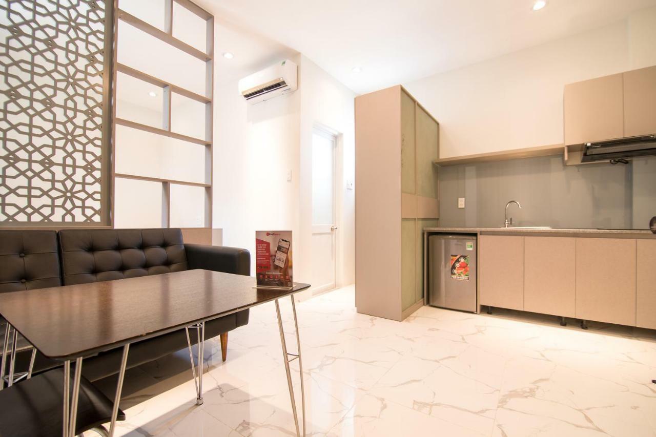 Готель Reddoorz Near Xo Viet Nghe Tinh Street Хошимін Екстер'єр фото