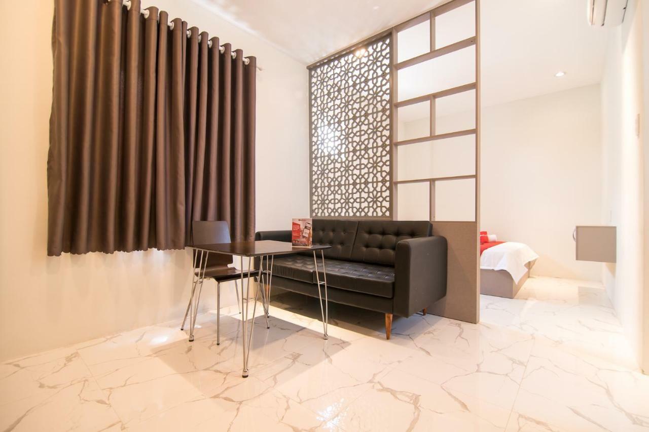 Готель Reddoorz Near Xo Viet Nghe Tinh Street Хошимін Екстер'єр фото
