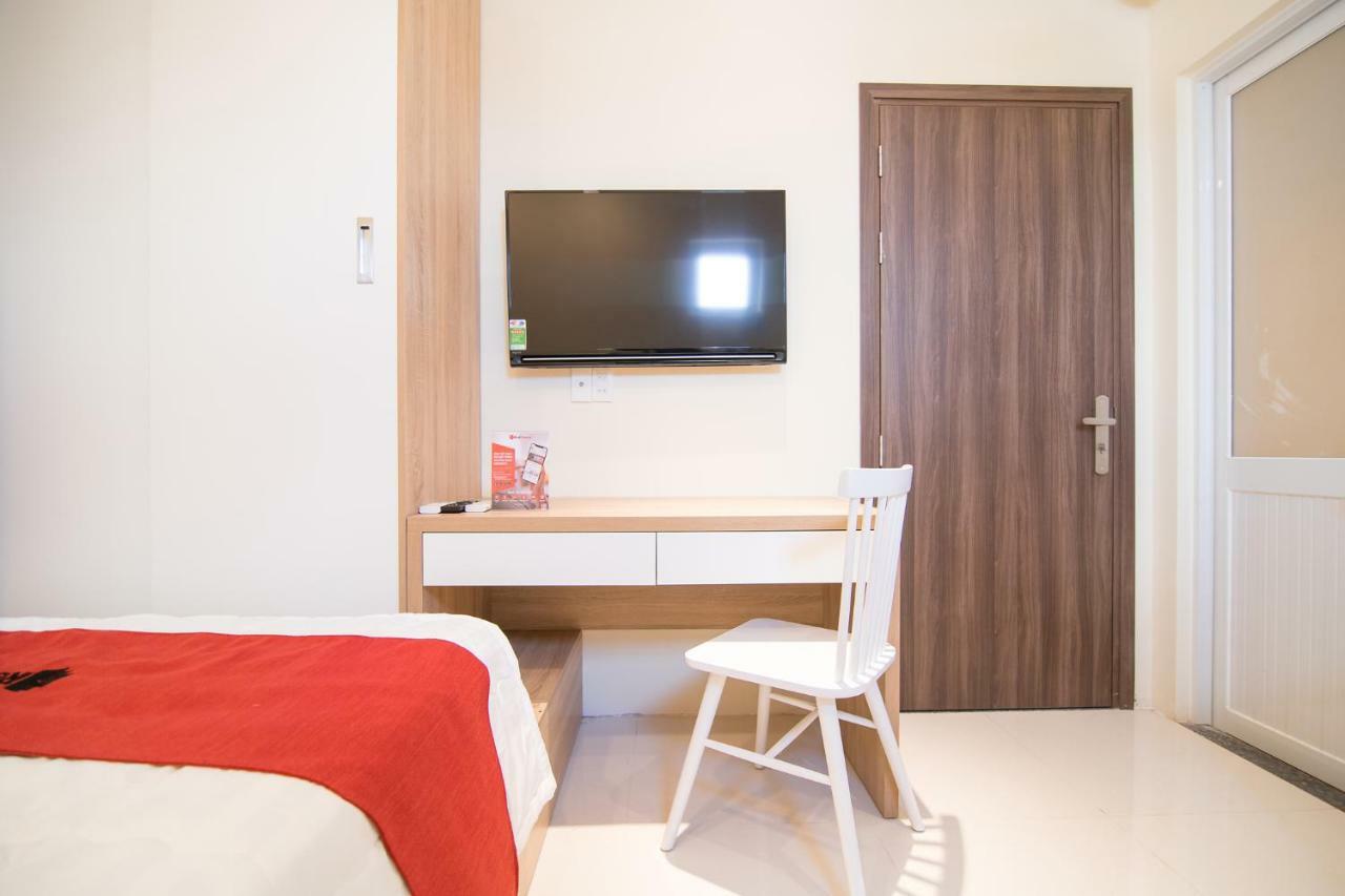 Готель Reddoorz Near Xo Viet Nghe Tinh Street Хошимін Екстер'єр фото