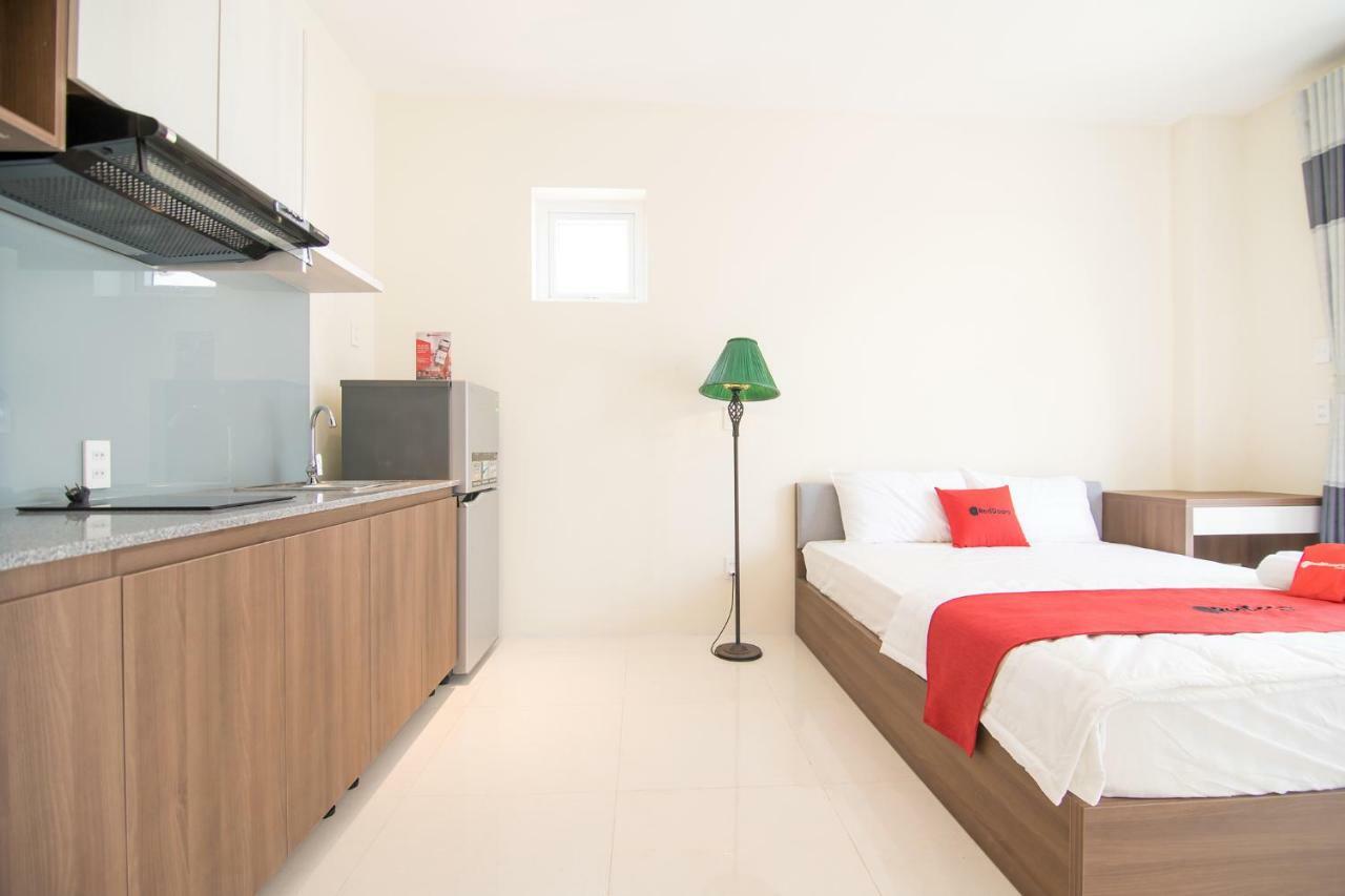 Готель Reddoorz Near Xo Viet Nghe Tinh Street Хошимін Екстер'єр фото